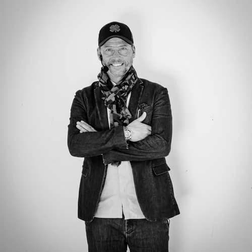 Magnus Helgesson pressbilder – Magnus_Helgesson_Press_8B7F320592B1-1.jpg